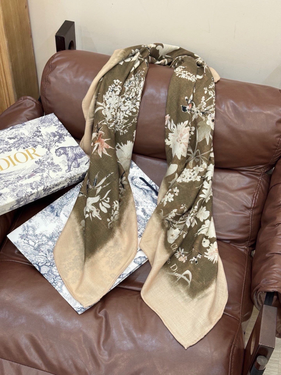 DIOR 26S SCARF 140CM IN CASHMERE SILK 311968