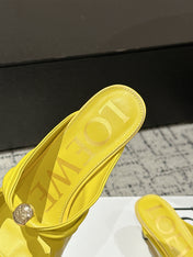 CHLOÉ 26S HIGH-HEELED MULES IN YELLOW CALFSKIN