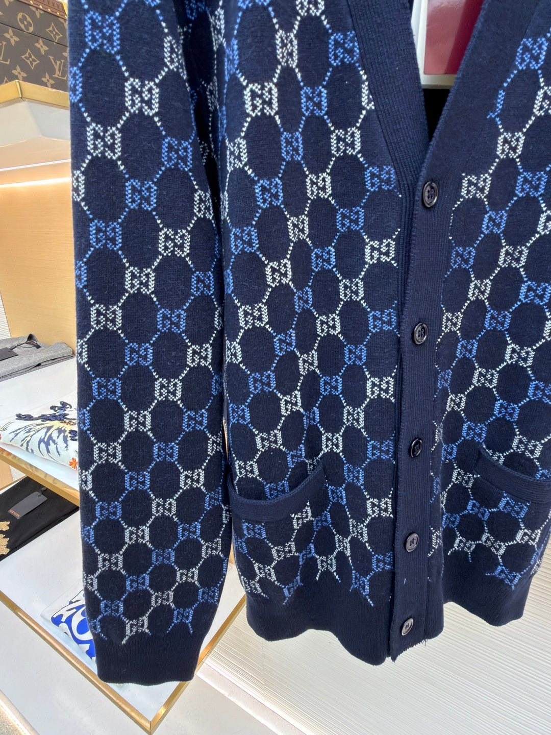 GUCCI 26S CARDIGAN 229