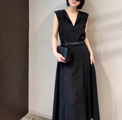 MAXMARA 26S SLEEVELESS V-NECK DRESS 279