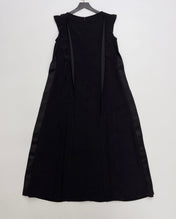 MAXMARA 26S SLEEVELESS V-NECK DRESS 279