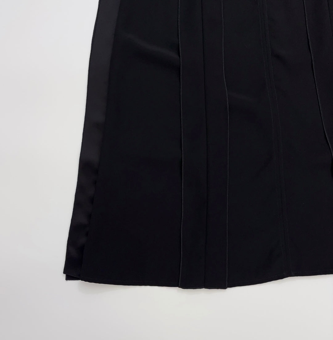 MAXMARA 26S SLEEVELESS V-NECK DRESS 279