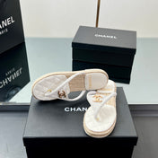 FLIP-FLOPS IN WHITE LAMBSKIN WITH RAFFIA