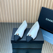 CHANEL 25S BALLET FLATS LOGO IN WHITE CALFSKIN AND BLACK CANVAS GOLD HARDWRE