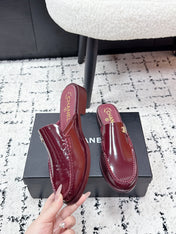 CHANEL 26S MULE LOAFERS IN BURGUNDY RED PATENT CALFSKIN WITH CC LOGO