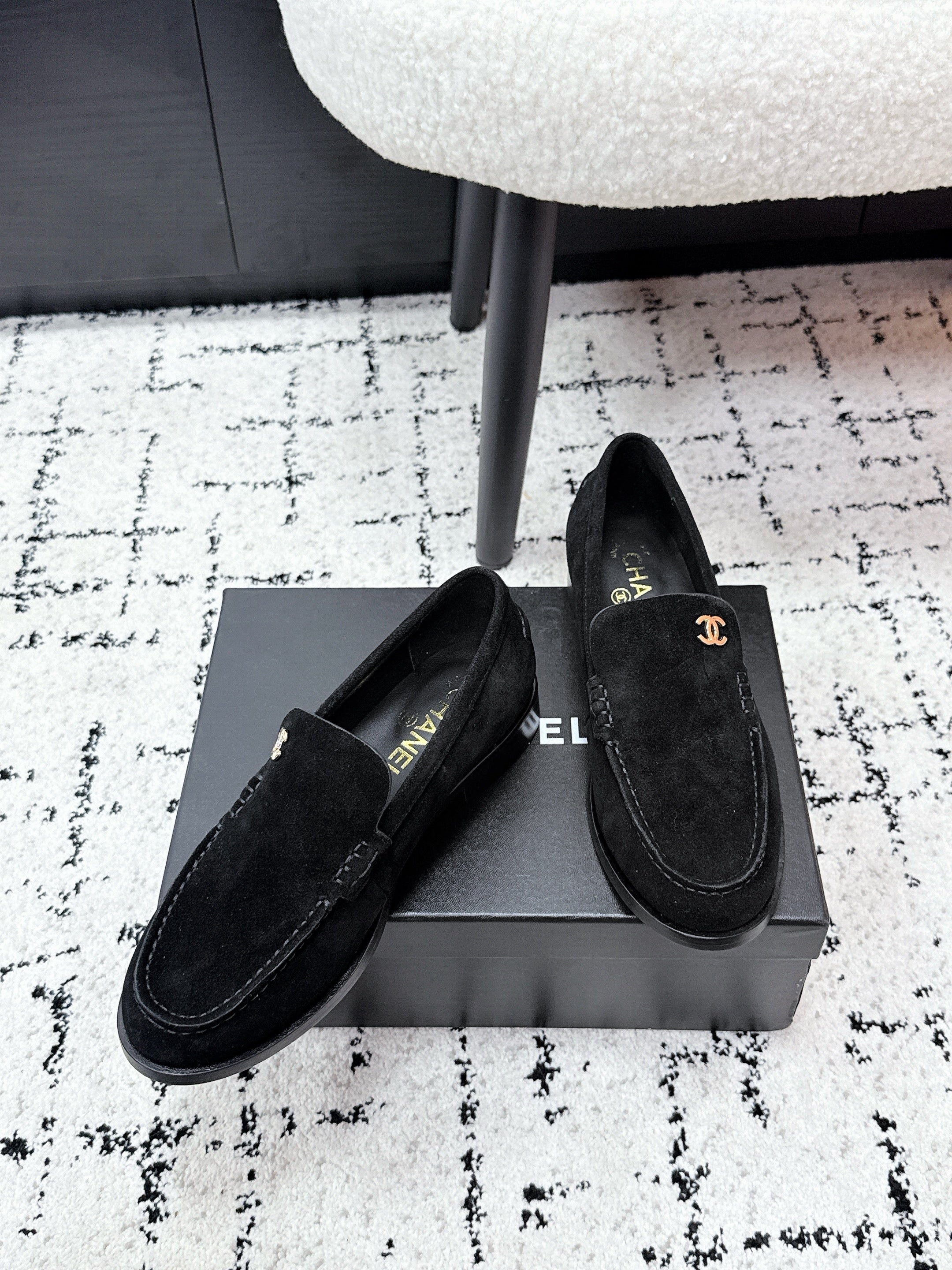 CHANEL 26S LOAFERS IN BLACK SUEDE WITH CC LOGO