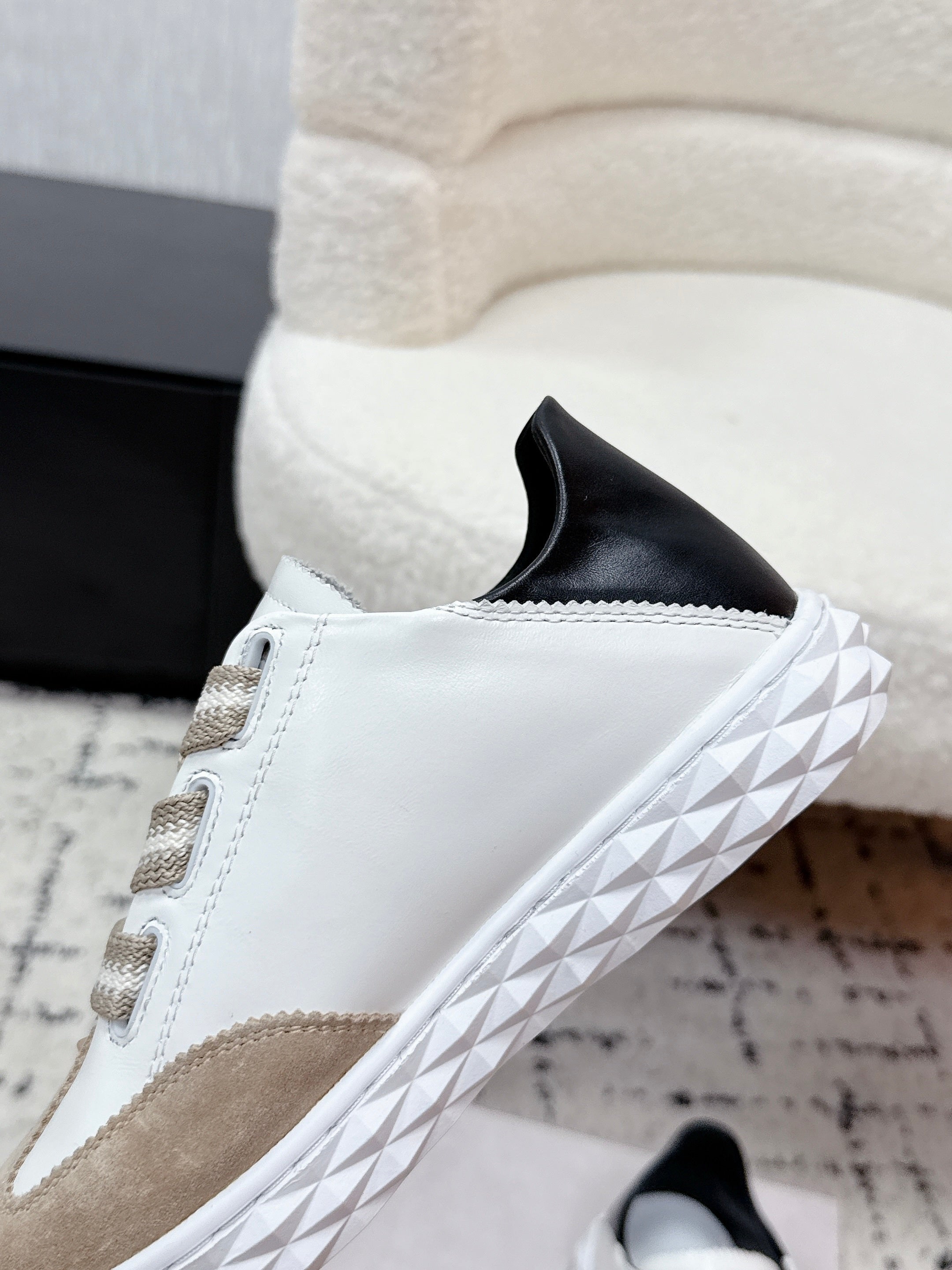JIMMY CHOO 26S SNEAKERS IN BEIGE SUEDE AND WHITE CALFSKIN