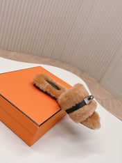 HM 25S ORAN SANDAL IN CLAY ORANGE SHEARLING WITH SILVER HARDWARE
