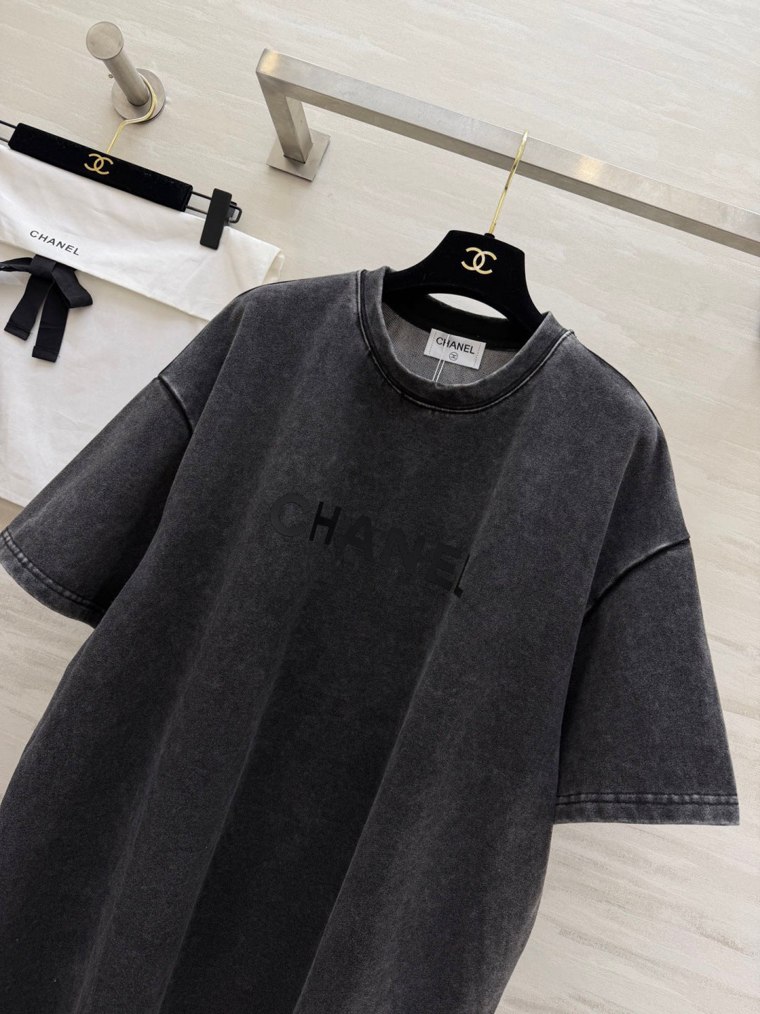 CHANEL 26S SHORT SLEEVE T-SHIRT STYLE 1250
