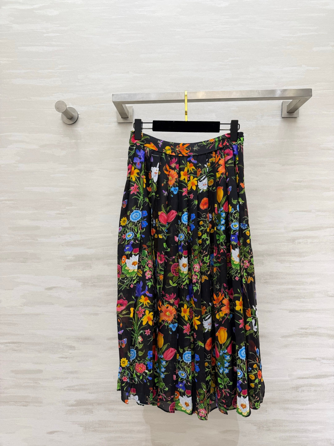 GUCCI 26S PLEATED MIDI SKIRT 397