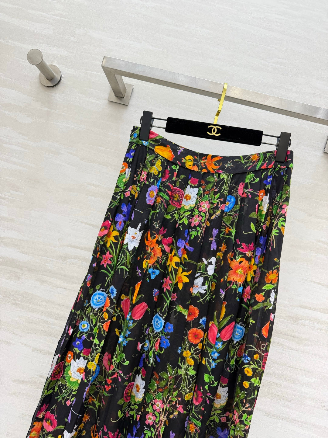 GUCCI 26S PLEATED MIDI SKIRT 397