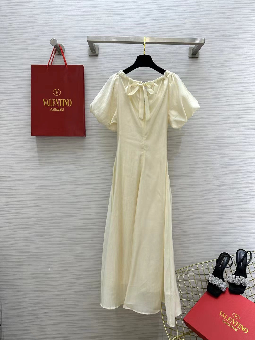 VALENTINO 26S SHORT-SLEEVE V-NECK MAXI DRESS 421