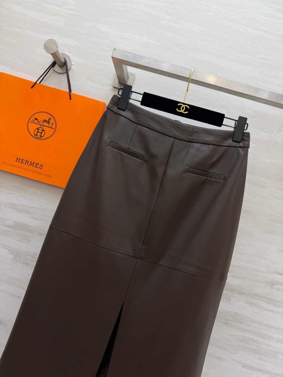 HERMES 26S LEATHER MIDI SKIRT 834