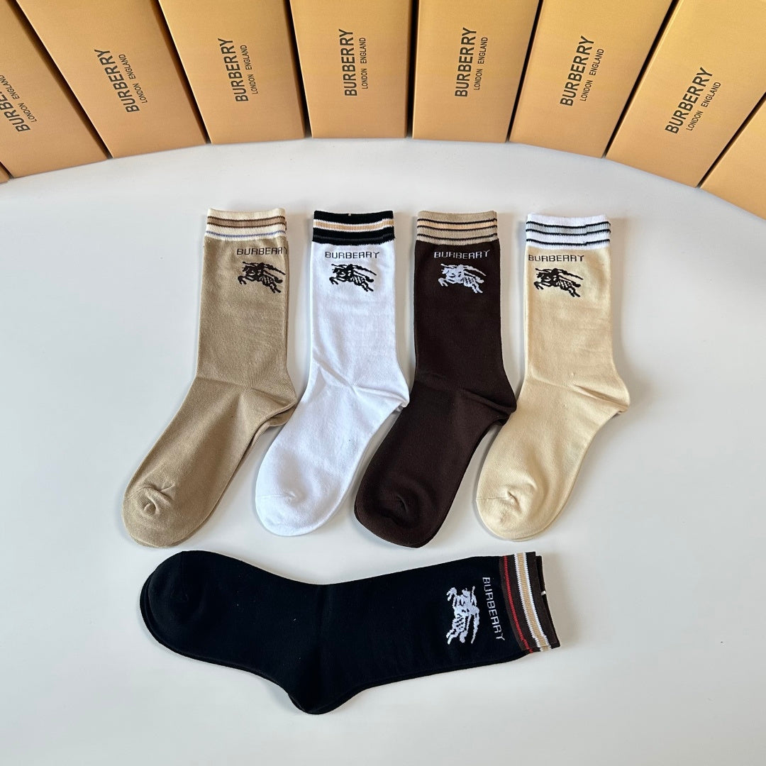 BURBERRY 26S CREW SOCKS 893680 (1 BOX)