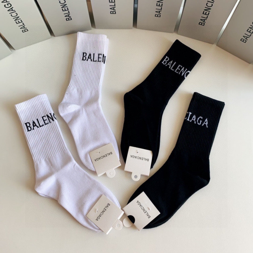 BALENCIAGA 26S CREW SOCKS 350977 (1 BOX)
