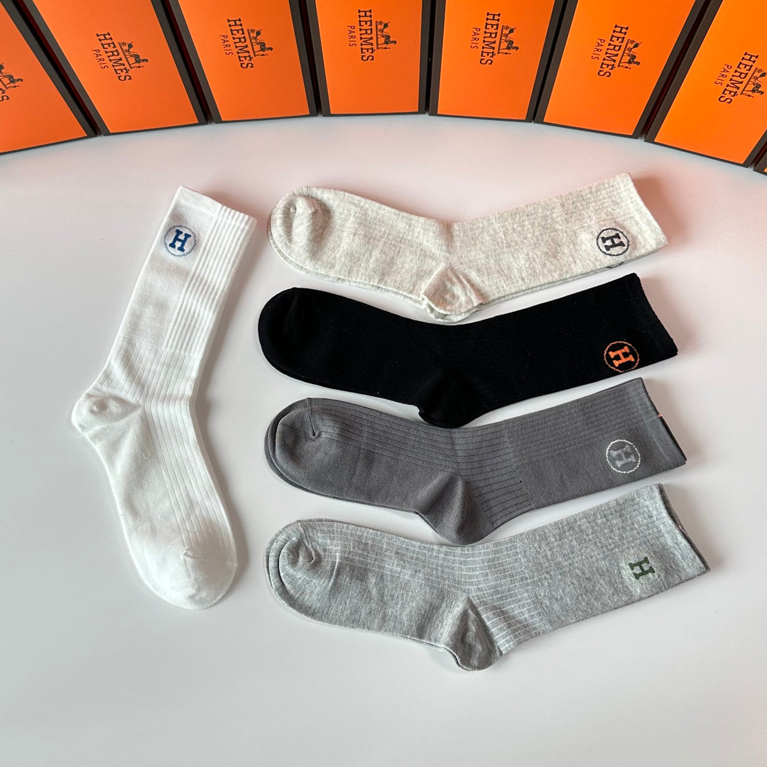 HERMES 26S CREW SOCKS 400157 (1 BOX)