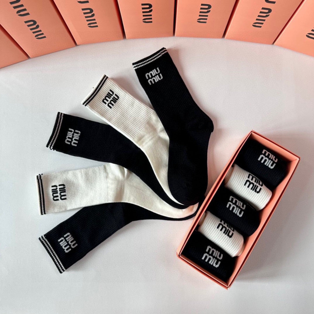MIUMIU 26S CREW SOCKS 417721 (1 BOX)