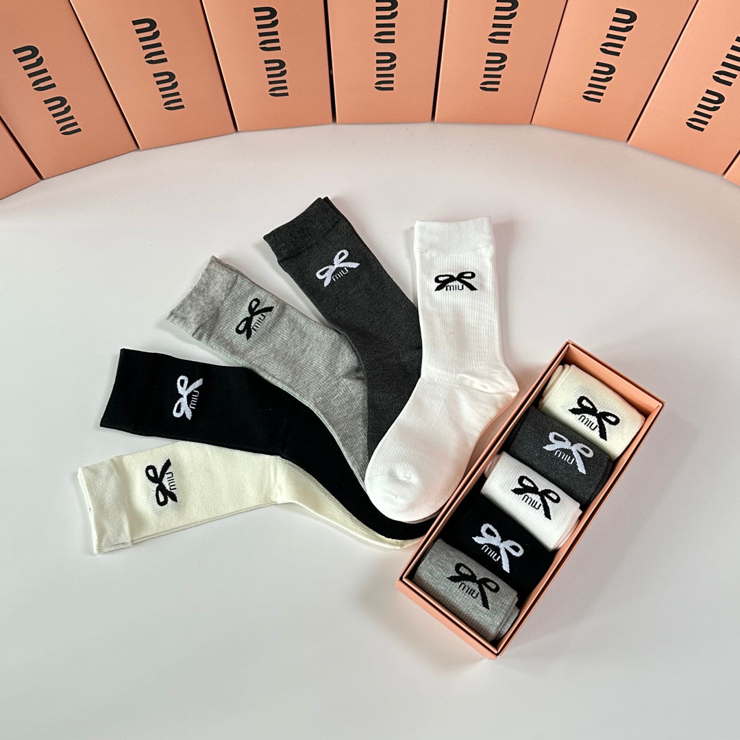 MIUMIU 26S CREW SOCKS 417722 (1 BOX)