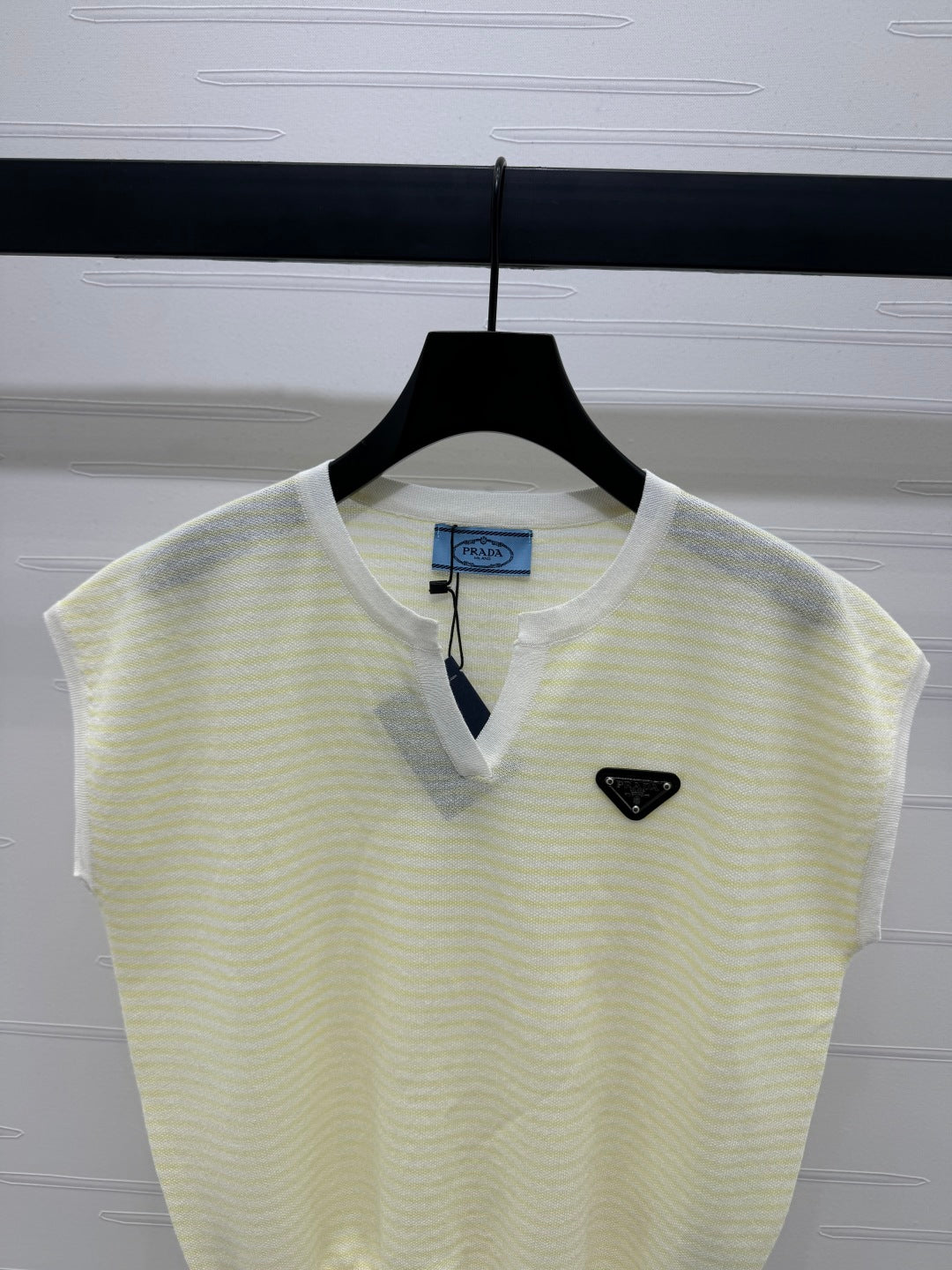 PRAD 25S STRIPED V-NECK KNITTED VEST 264128