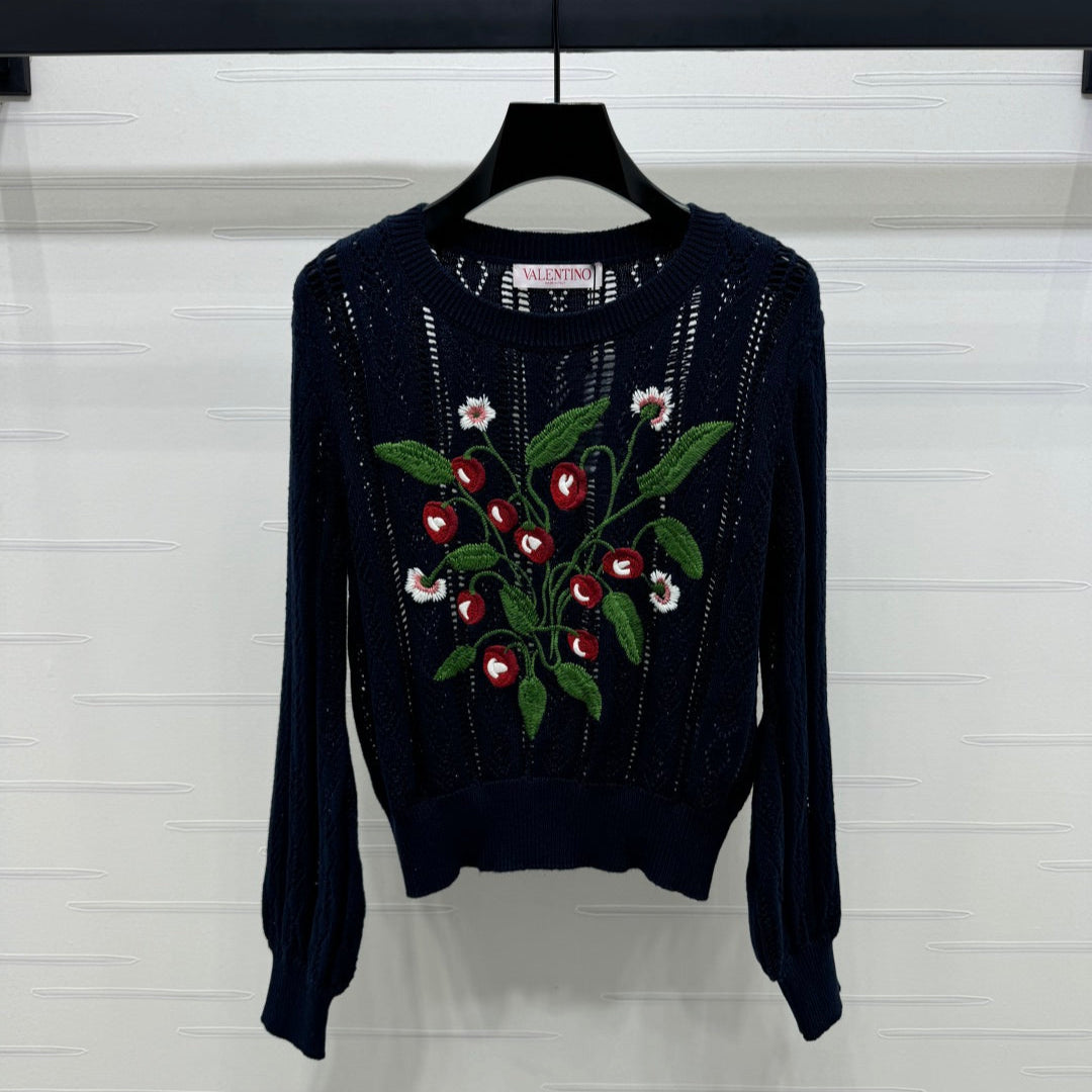 VALENTINO CREW NECK LONG-SLEEVE EMBROIDERED KNIT TOP 274958