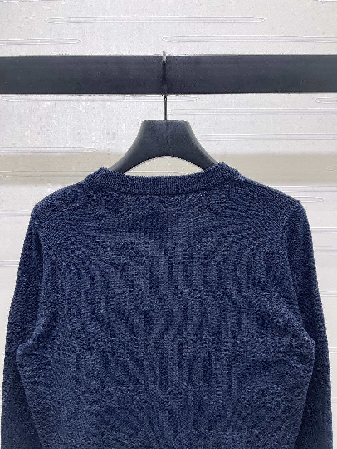MIUMIU KNITTED SWEATER STYLE 467