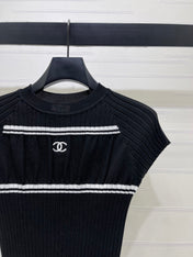 CHANEL 26S SHORT-SLEEVE KNIT TOP 1341