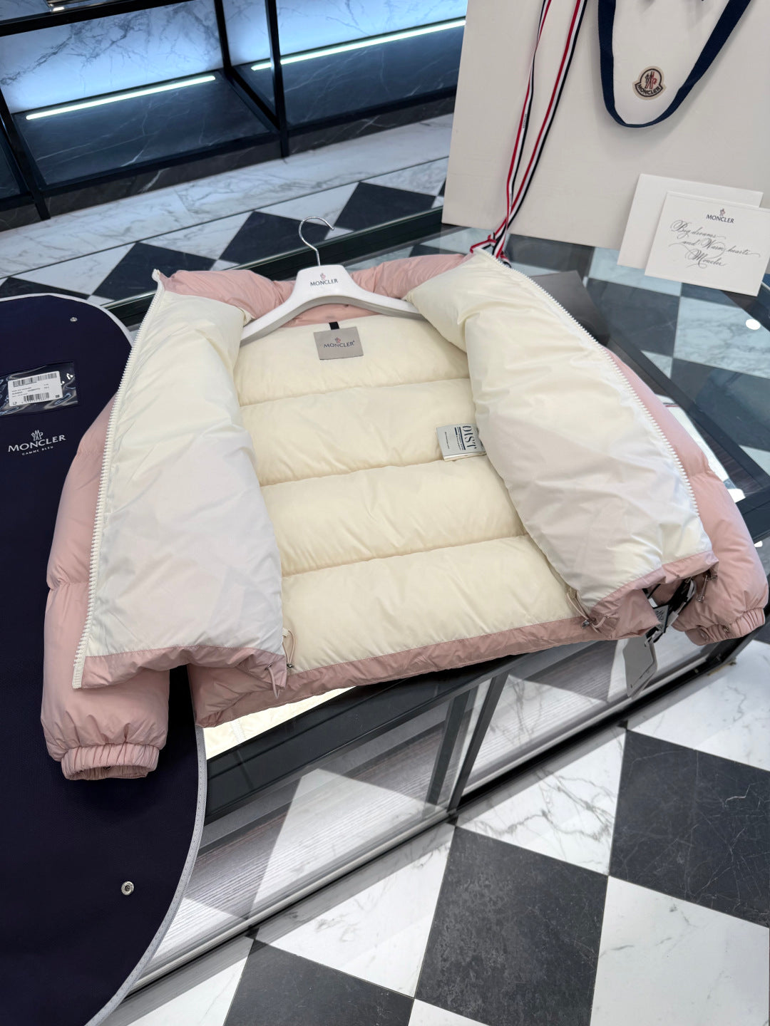 MONCLER 25S GOOSE DOWN JACKET 475