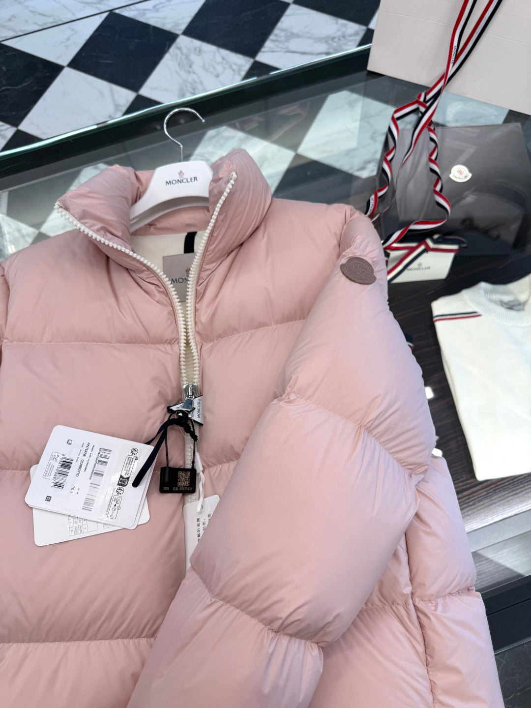 MONCLER 25S GOOSE DOWN JACKET 475
