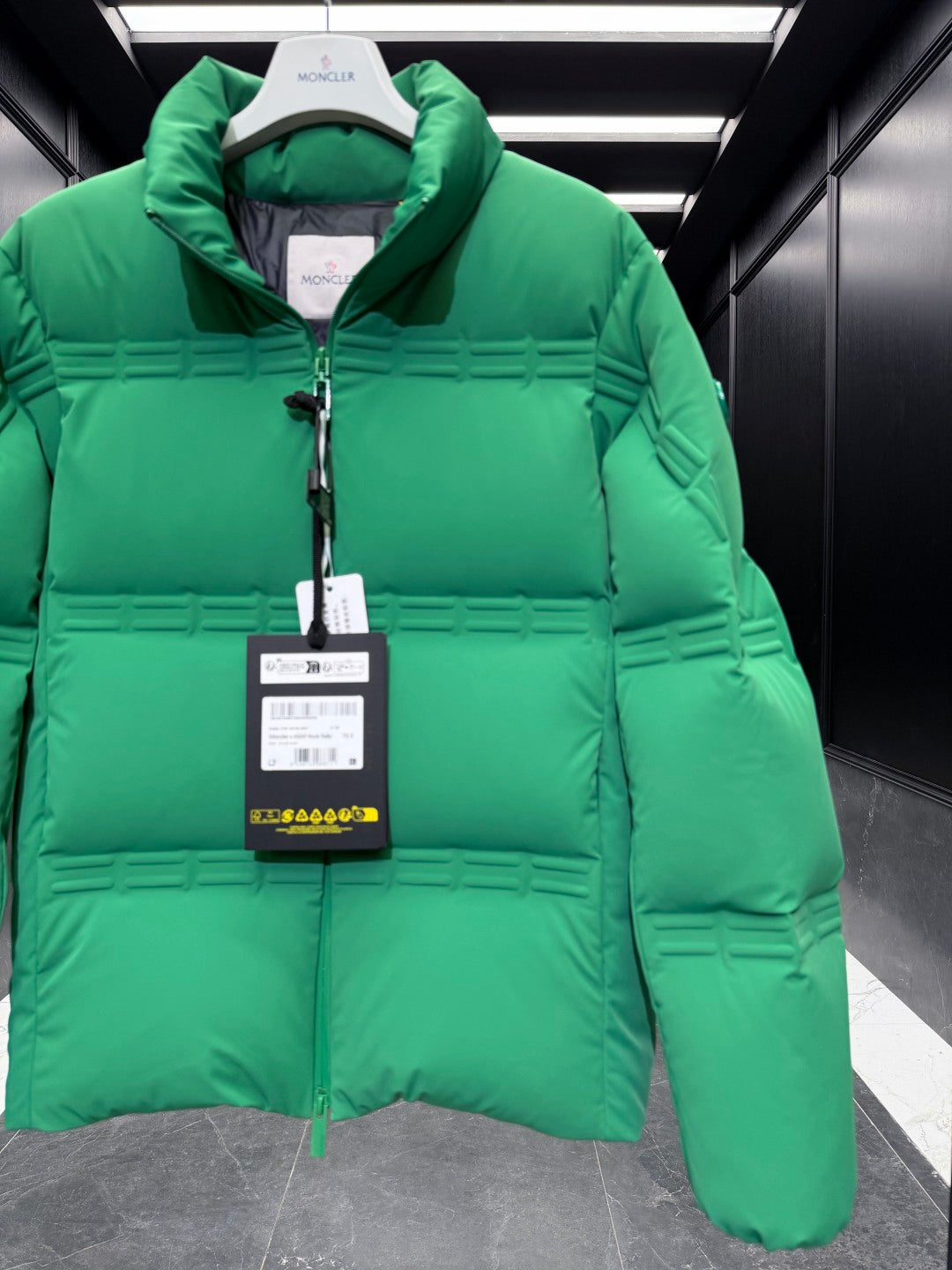 MONCLER 25S PREMIUM DOWN JACKET 447