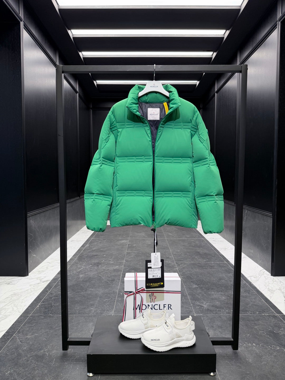 MONCLER 25S PREMIUM DOWN JACKET 447