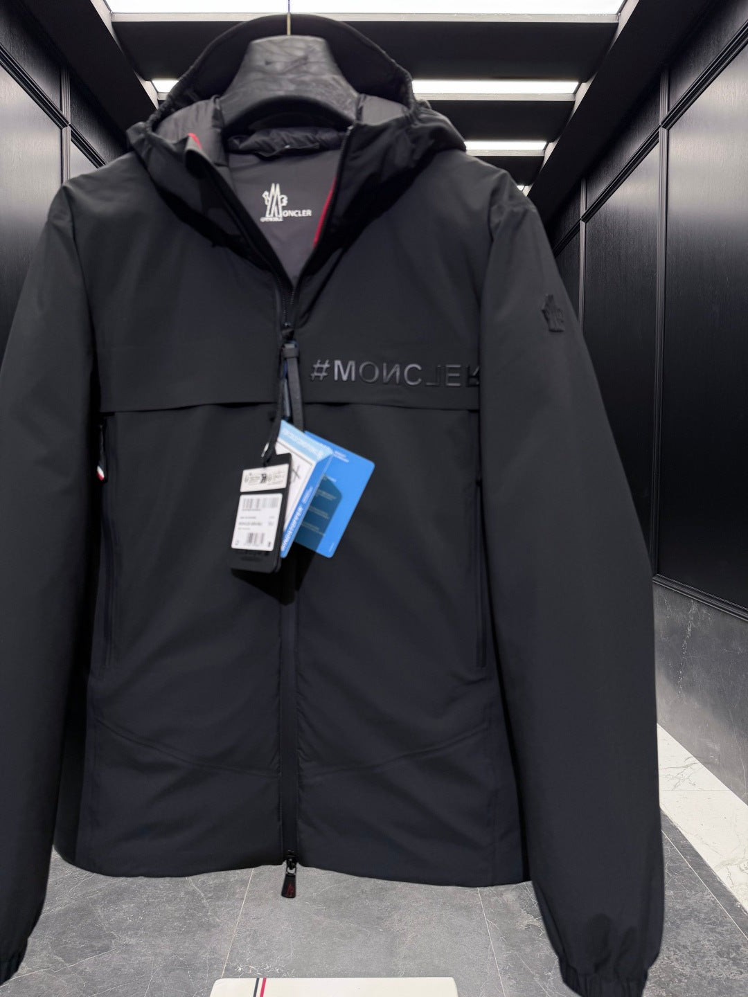 MONCLER 25S HOODED SKI JACKET 386