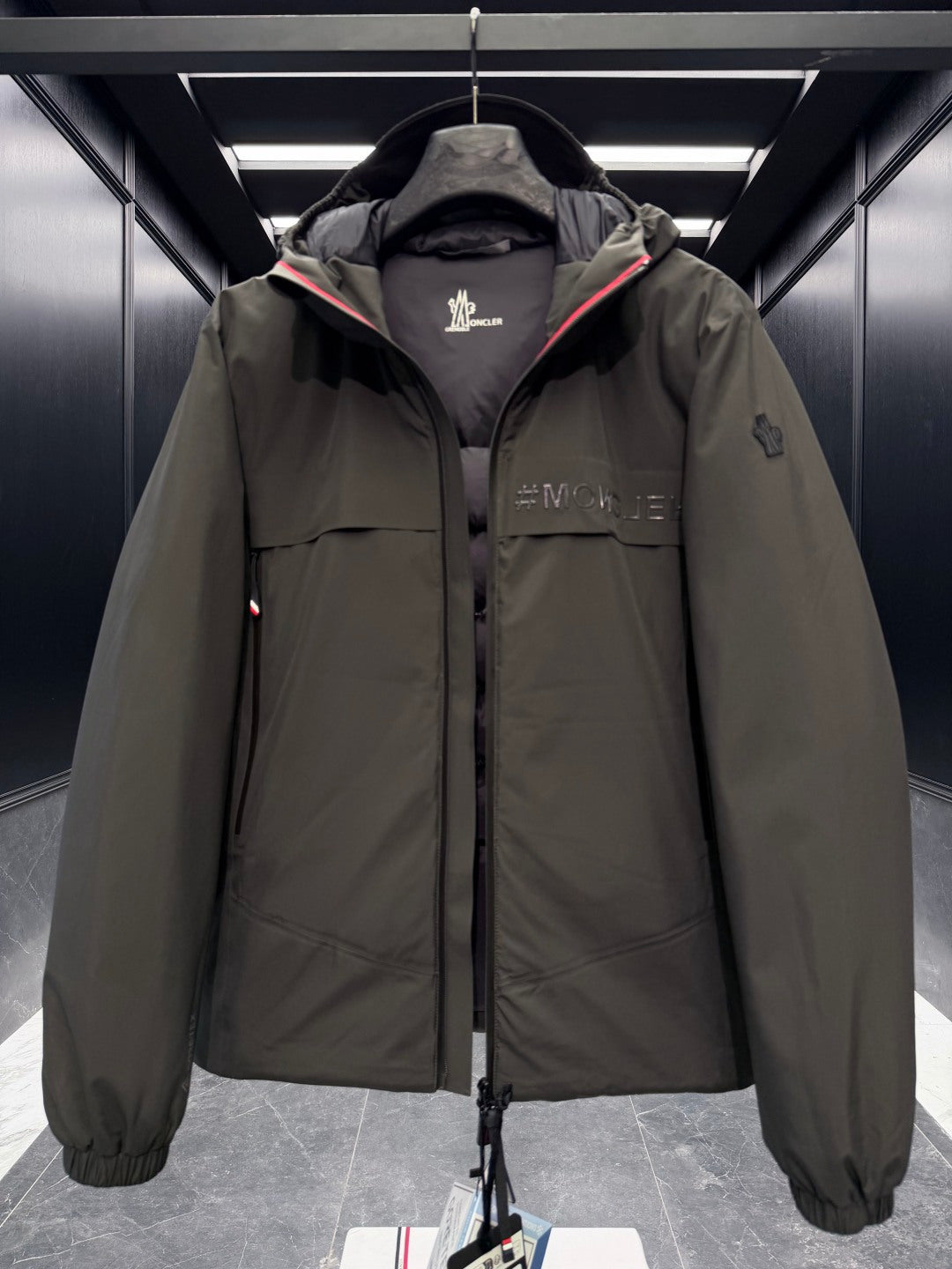 MONCLER 25S HOODED SKI JACKET 385
