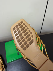 BOTTEGA VENETA 26S WOVEN STRAP SANDALS IN GOLD LAMBSKIN