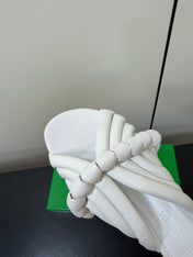 BOTTEGA VENETA 26S BRAIDED STRAP SANDALS IN WHITE LAMBSKIN