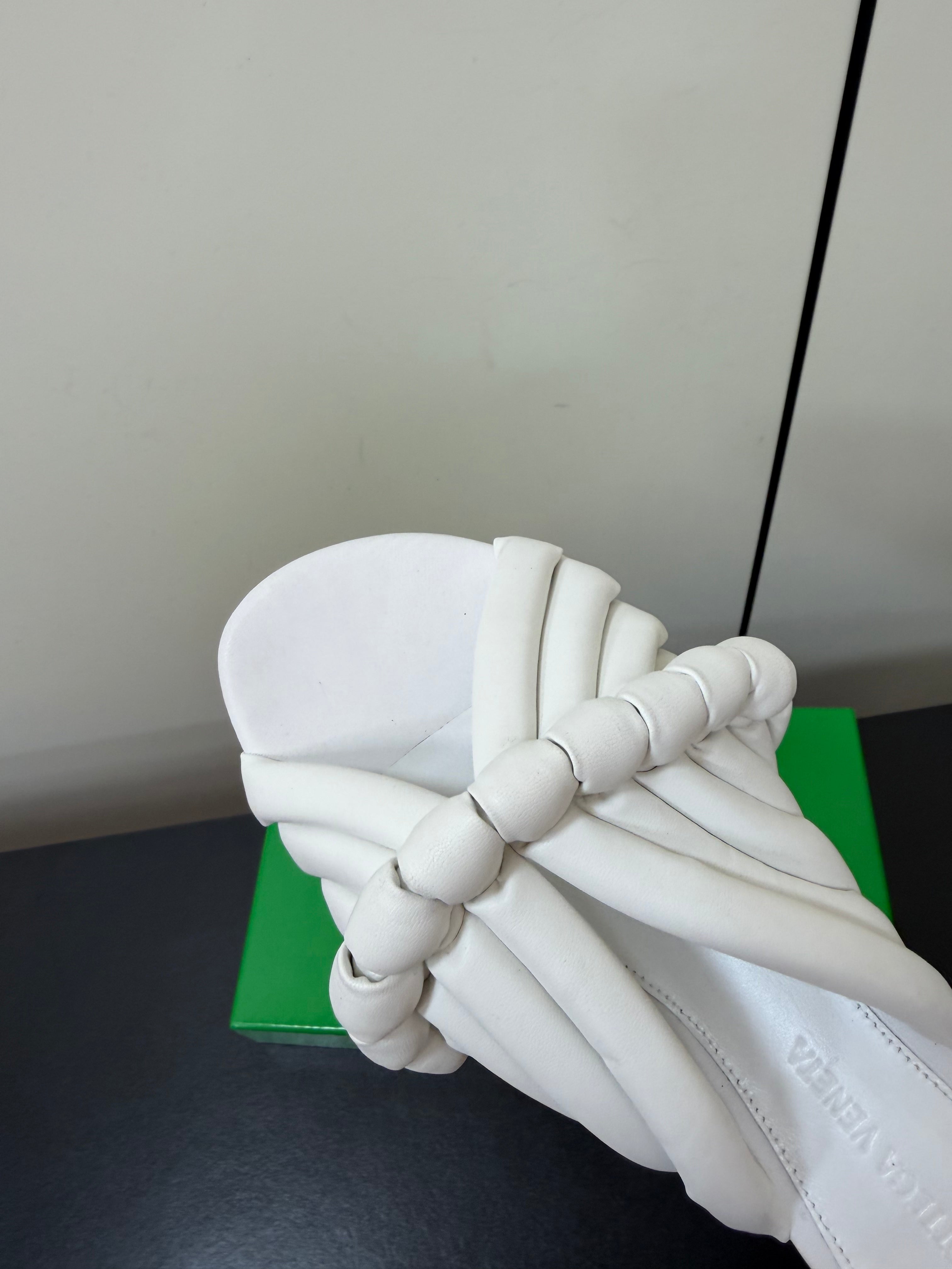 BOTTEGA VENETA 26S BRAIDED STRAP SANDALS IN WHITE LAMBSKIN