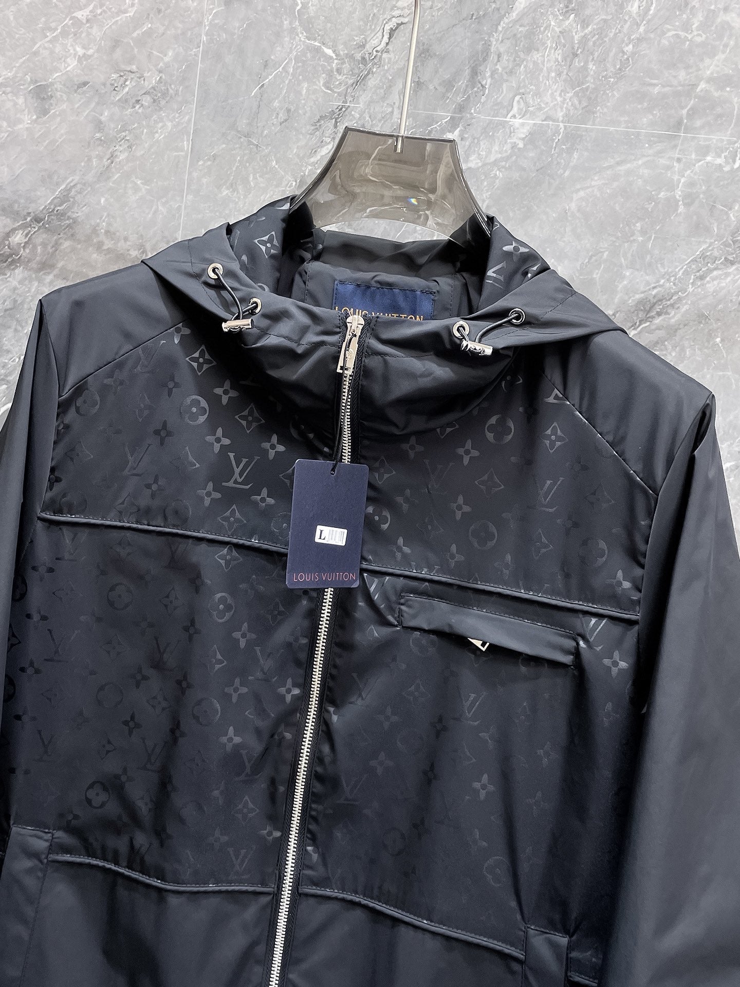 LV HOODED JACKET BLACK 239027