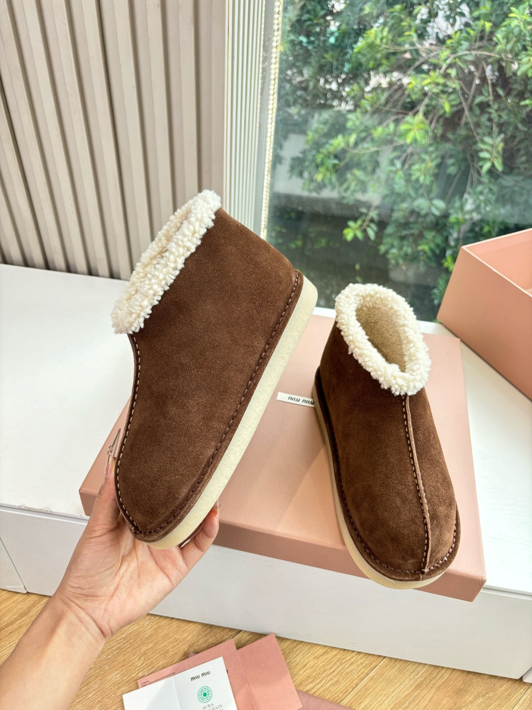 MIUMIU 26S ANKLE BOOTS IN BROWN SUEDE AND SHEARLING