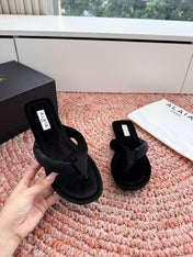 ALAIA 26S THONG SANDALS IN BLACK VELVET