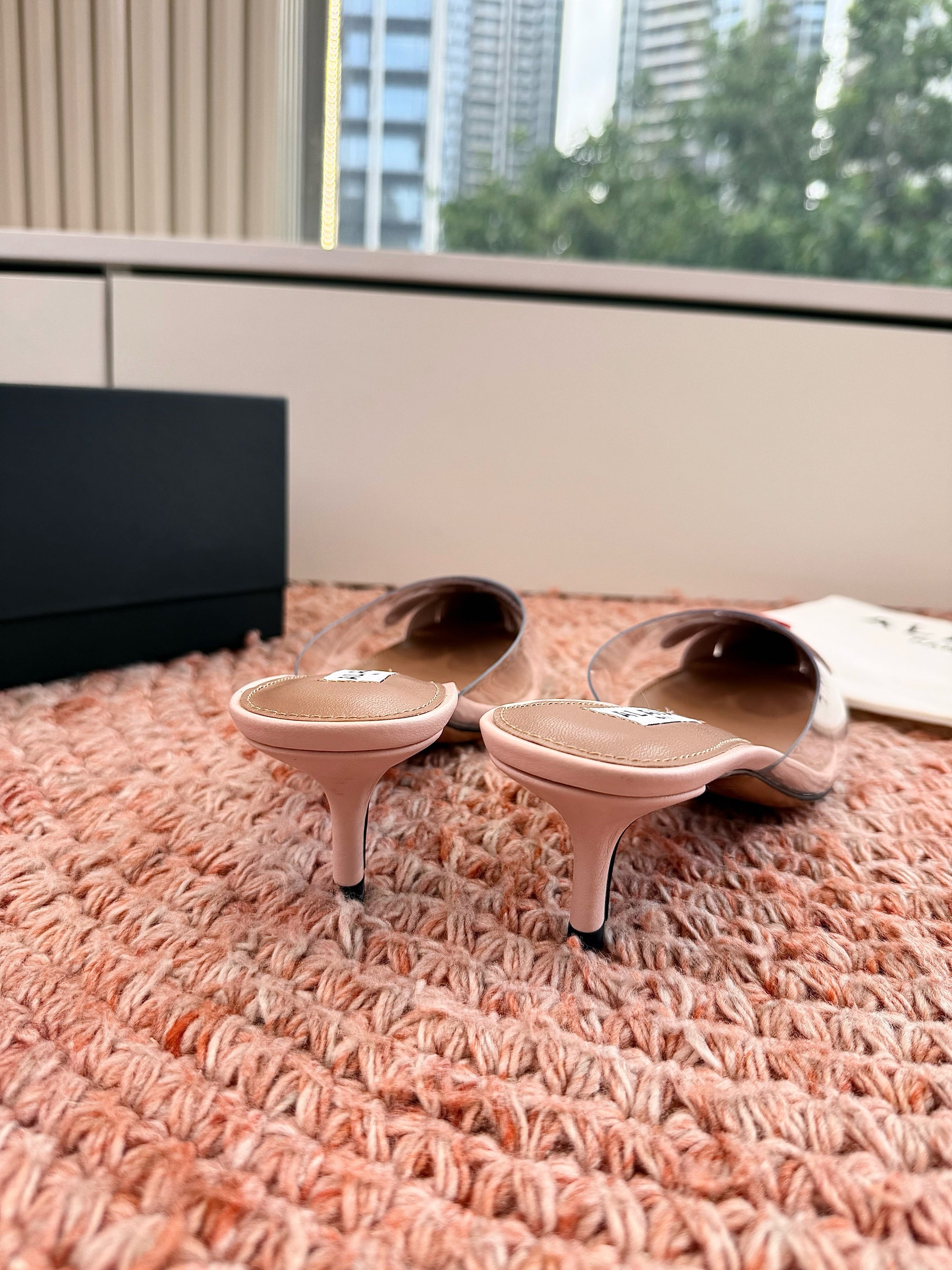 ALAIA 26S POINTED-TOE MULE HEELS IN NUDE PINK LAMBSKIN AND TRANSPARENT PVC