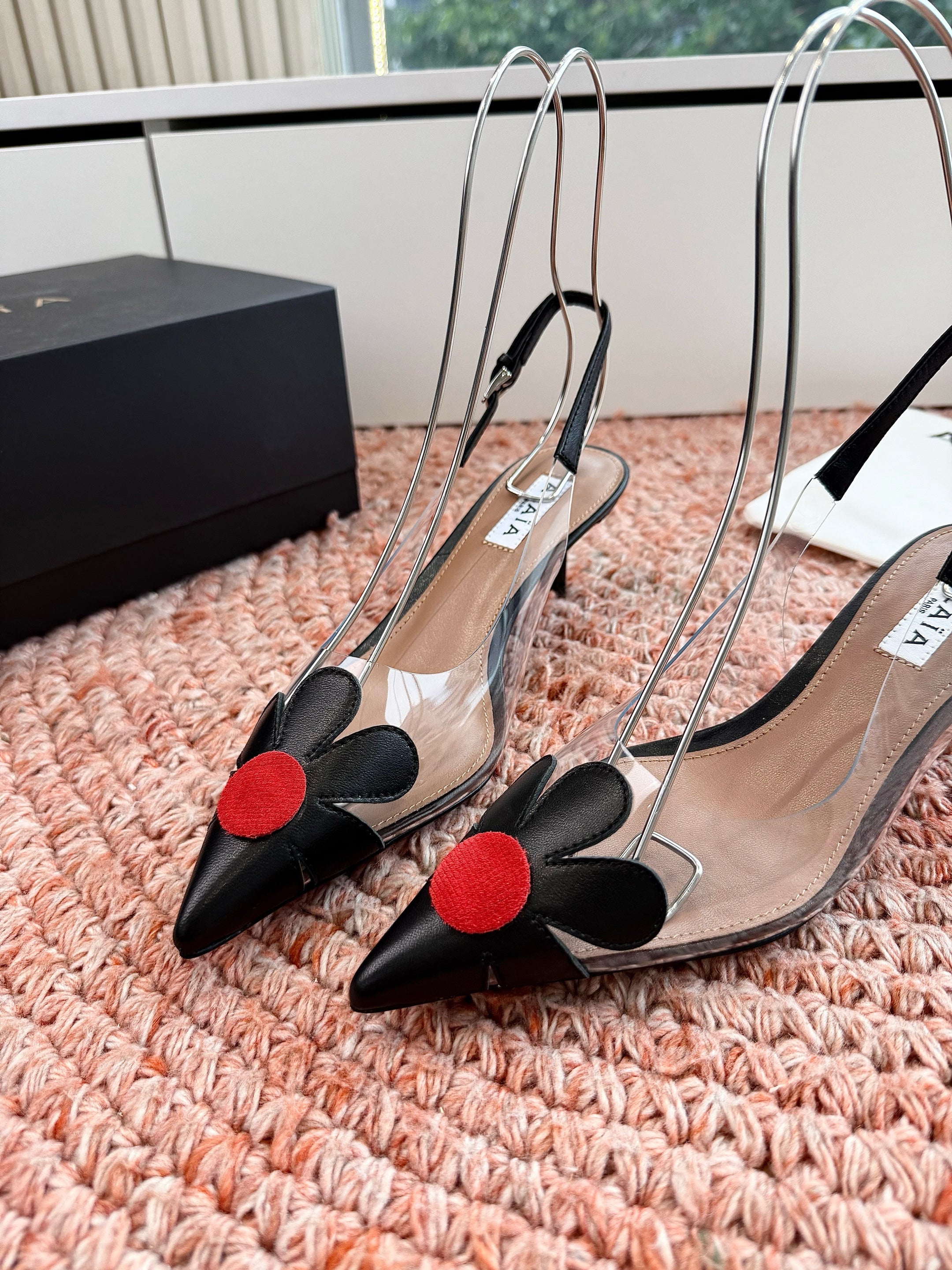 ALAIA 26S POINTED-TOE SLINGBACK HEELS IN BLACK LAMBSKIN AND TRANSPARENT PVC