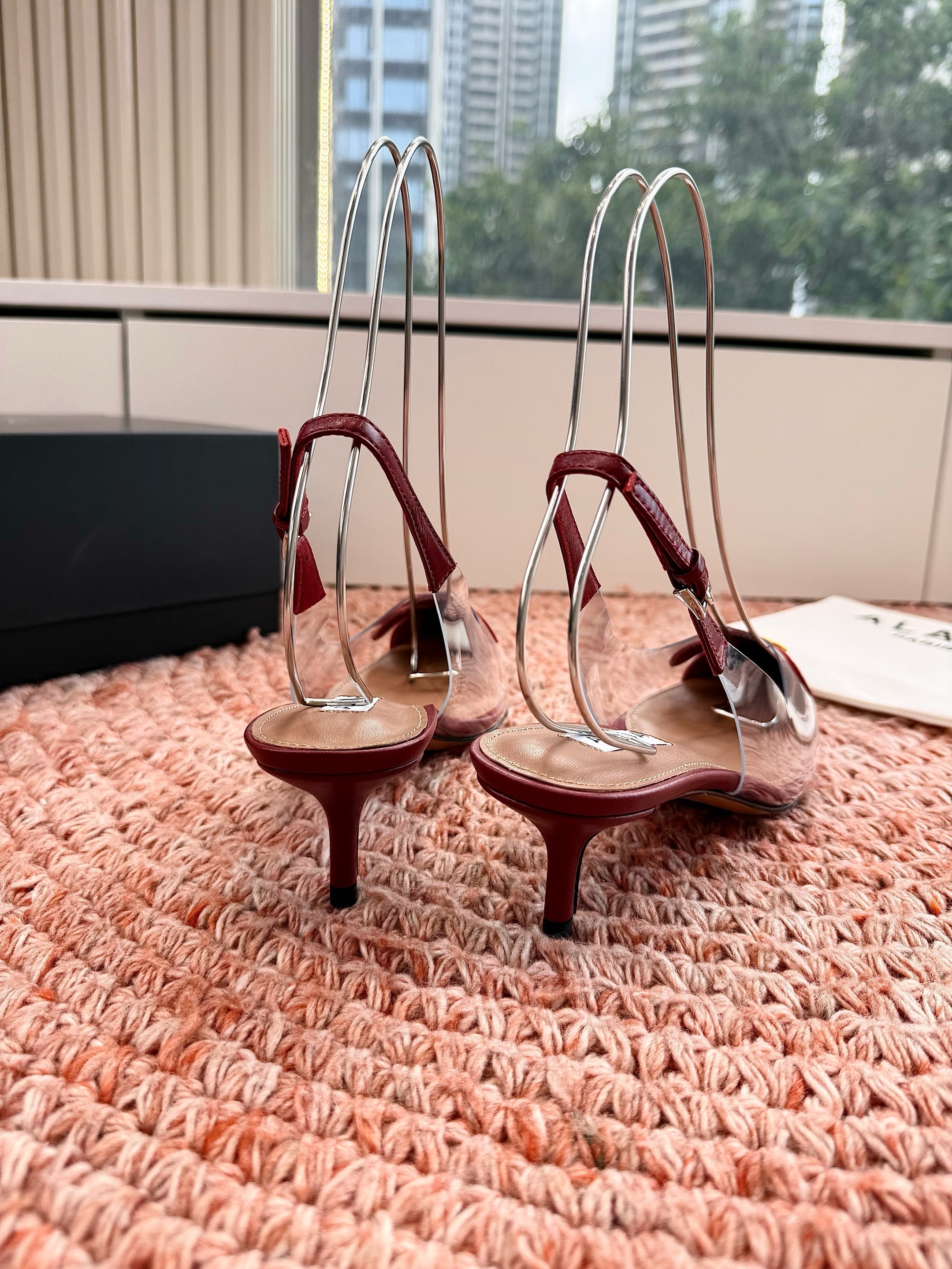 ALAIA 26S POINTED-TOE SLINGBACK HEELS IN DARK RED LAMBSKIN AND TRANSPARENT PVC