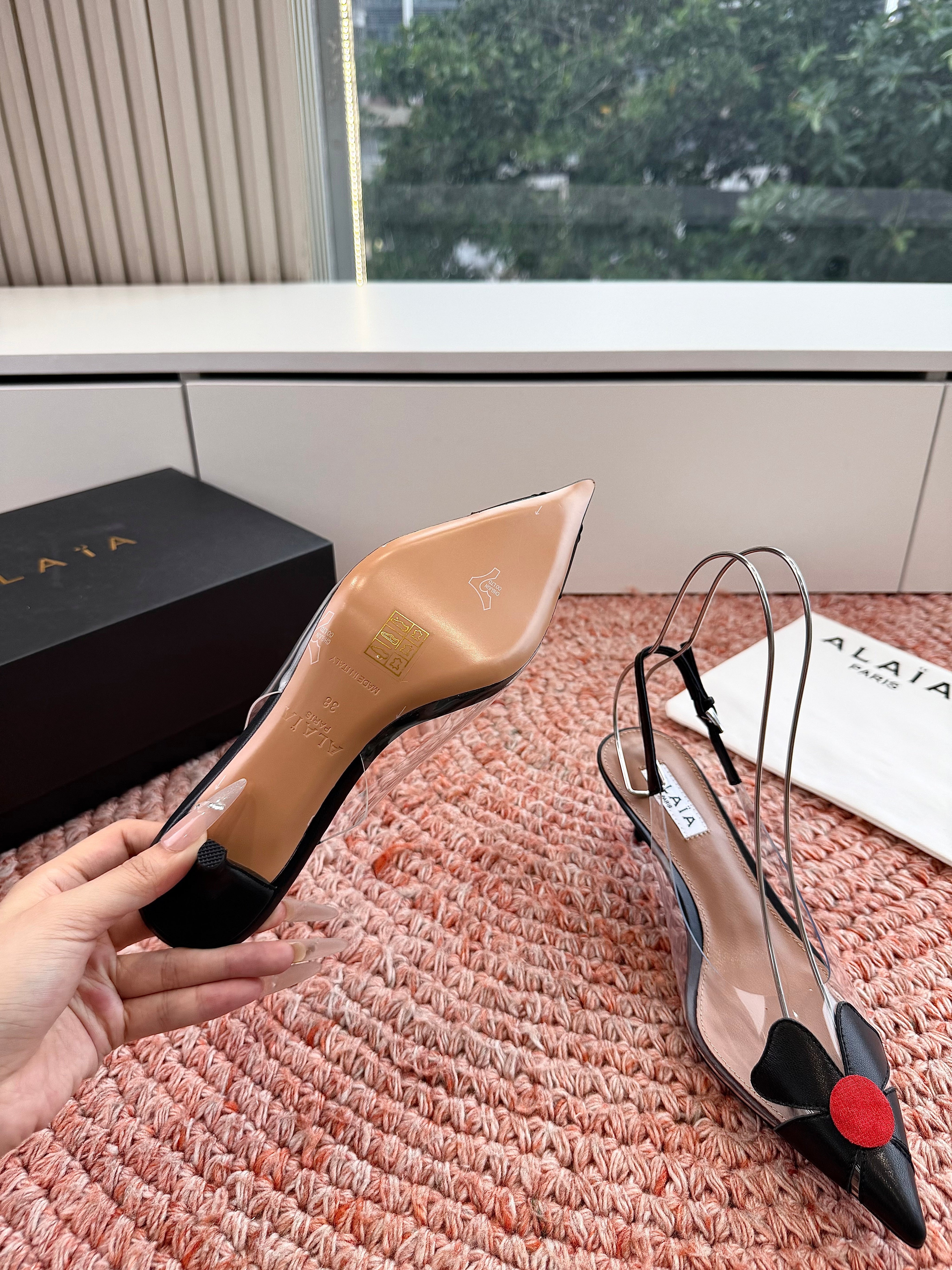 ALAIA 26S SLINGBACK HEELS IN BLACK LAMBSKIN AND TRANSPARENT PVC