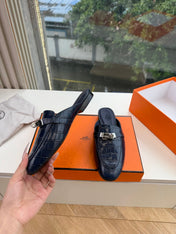 HM 26S DESTIN MULES IN NAVY BLUE CROCODILE-EFFECT LEATHER