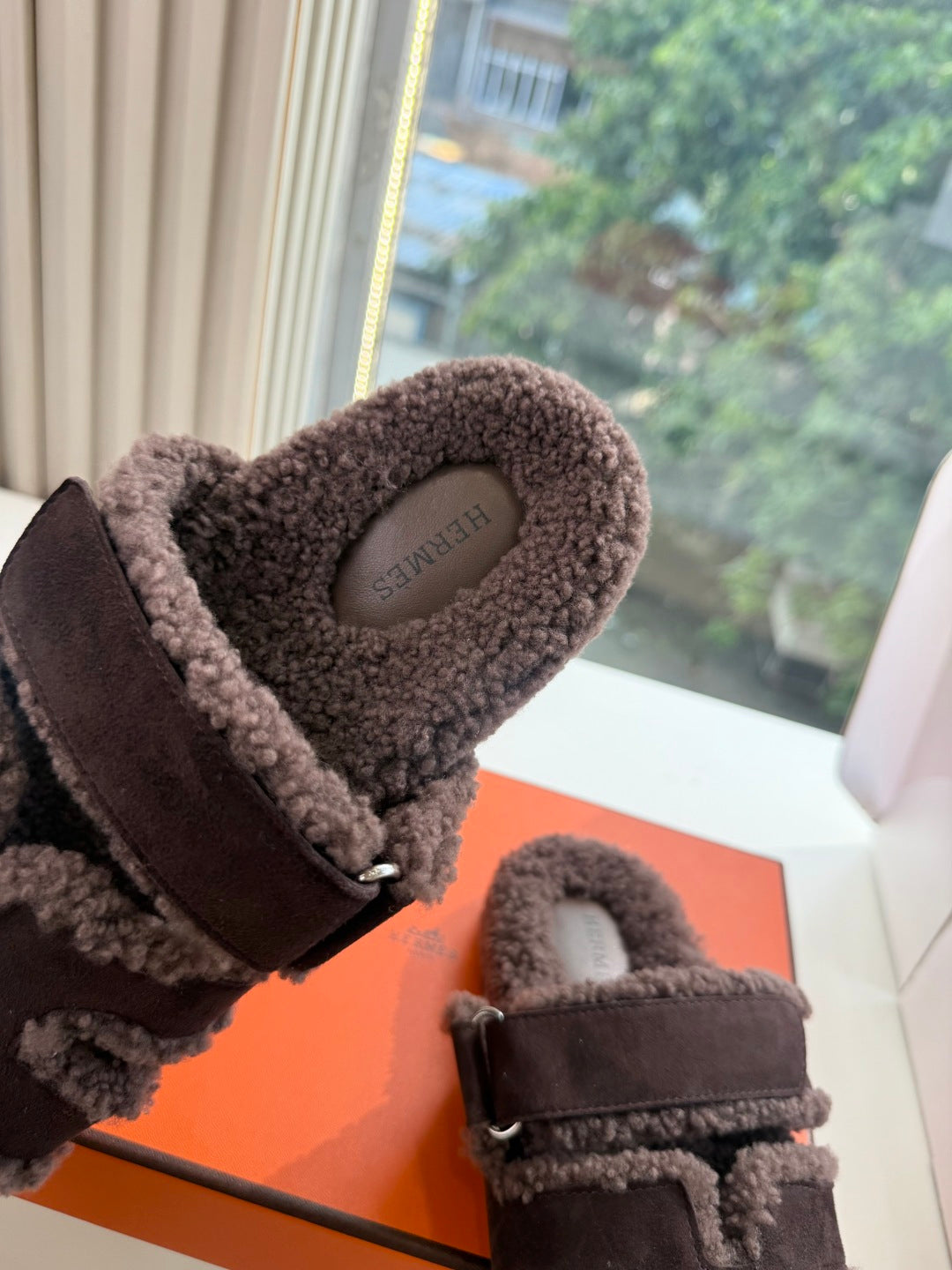 HM 26S SANDAL IN DARK BROWN WOOL AND SUEDE