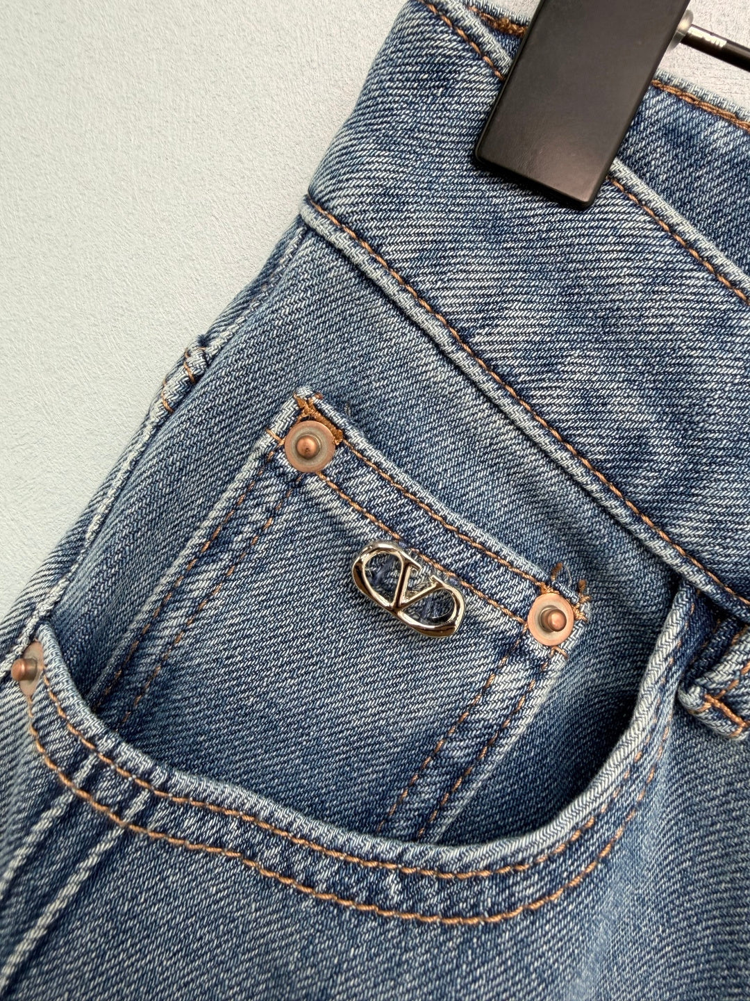 VALENTINO 26S STRAIGHT LEG JEANS 163