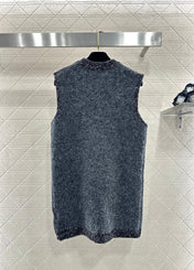 CHANEL 26S SLEEVELESS KNITTED SEQUIN BLAZER 664