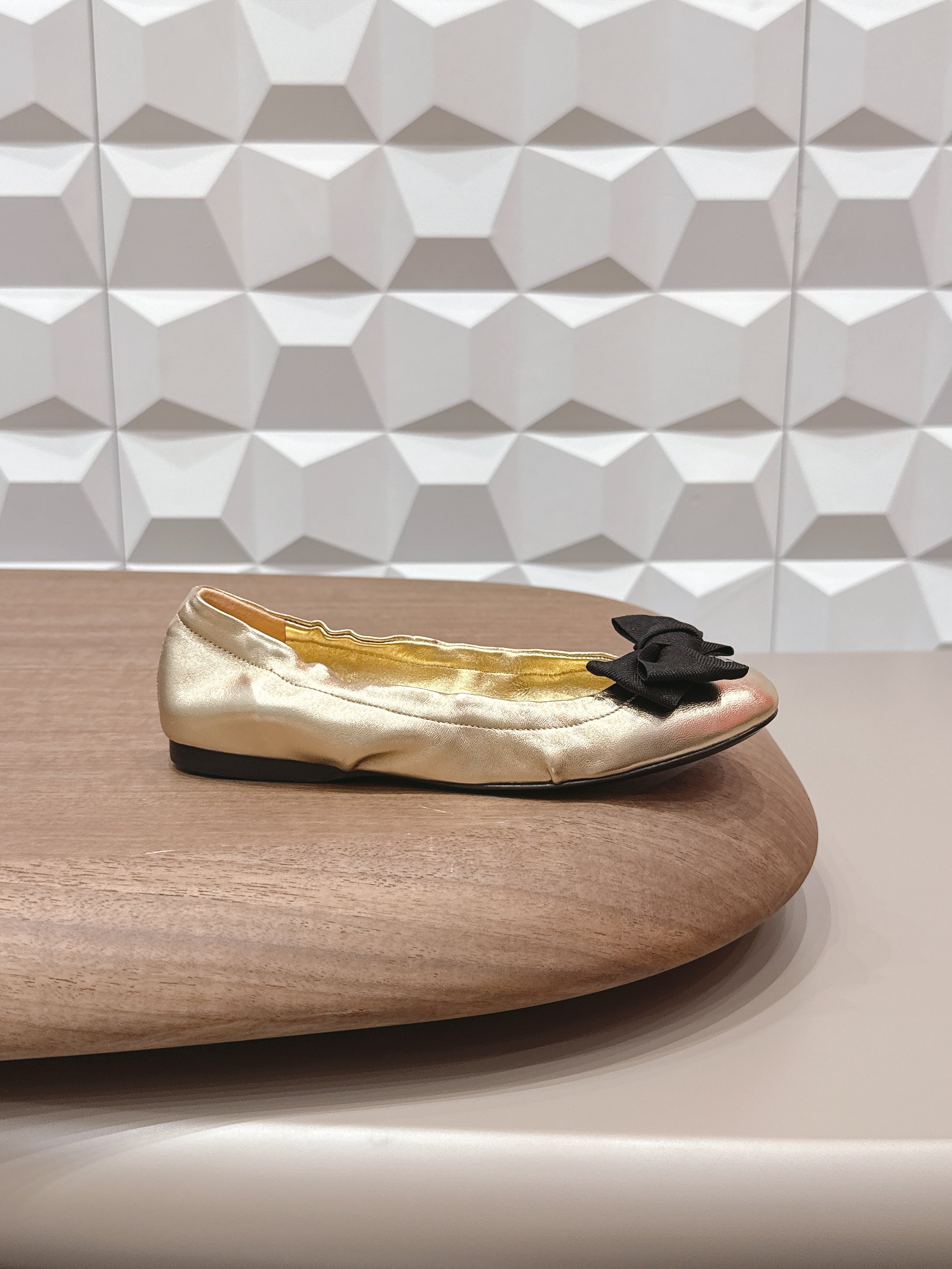 PRADA 26S ROUND TOE FLATS WITH BOW IN GOLD CALFSKIN