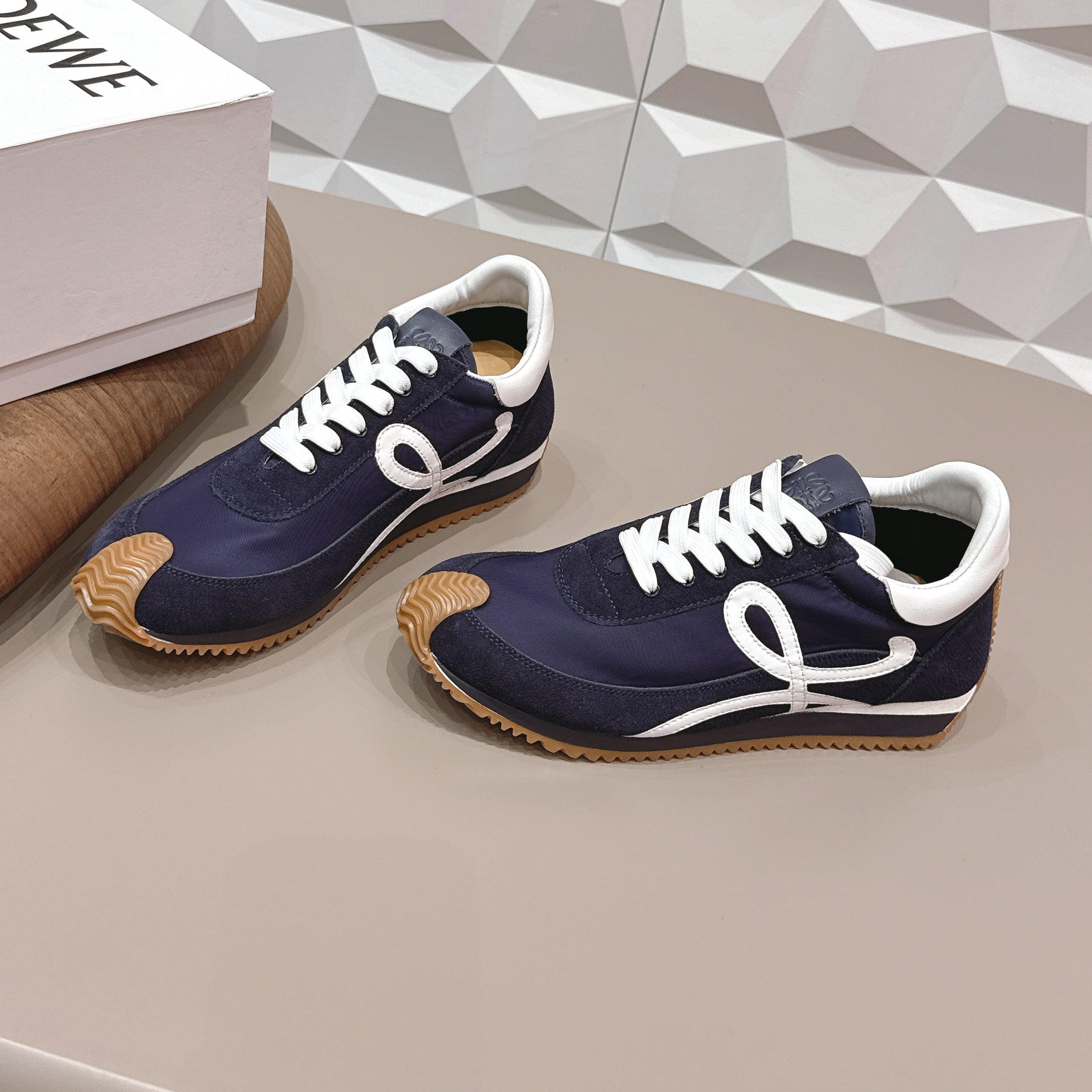 LOEWE 26S FLOW RUNNER SNEAKER IN NAVY BLUE SUEDE AND WHITE CALFSKIN