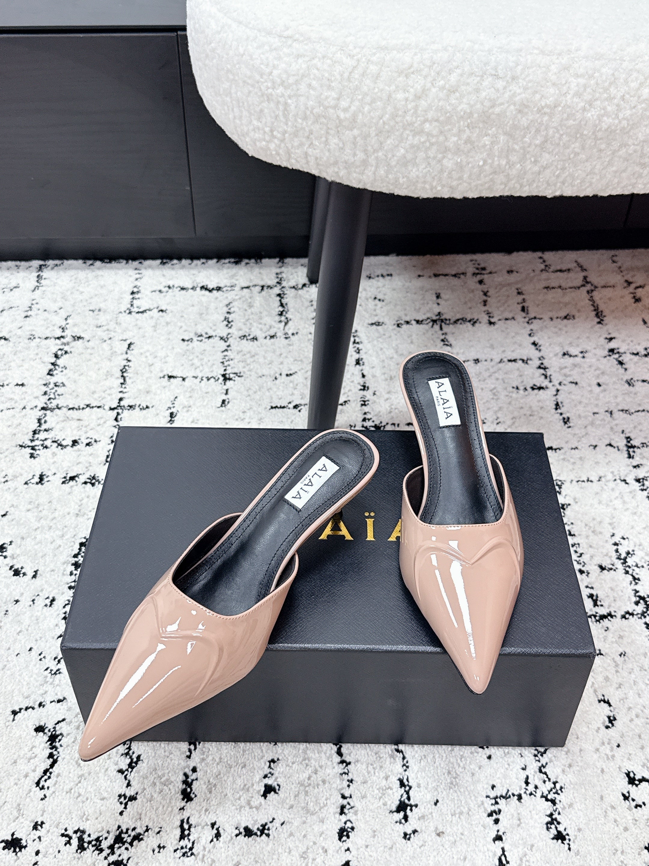 ALAIA 26S HEELED MULES 65 MM IN NUDE PINK GLOSSY CALFSKIN