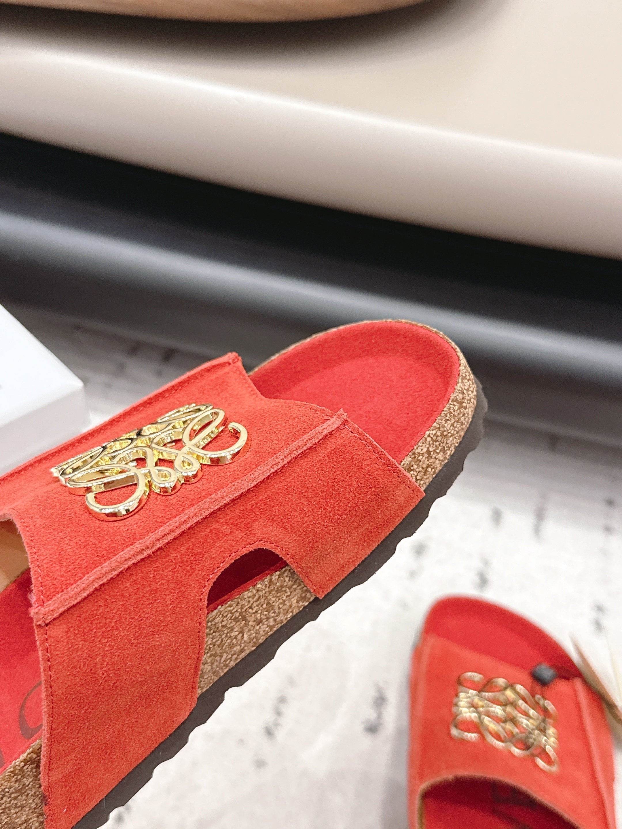 LOEWE 26S FLAT SANDALS IN RED LOGO GOLD HARDWARE